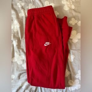 Nike Sportswear Club Fleece Red Joggers